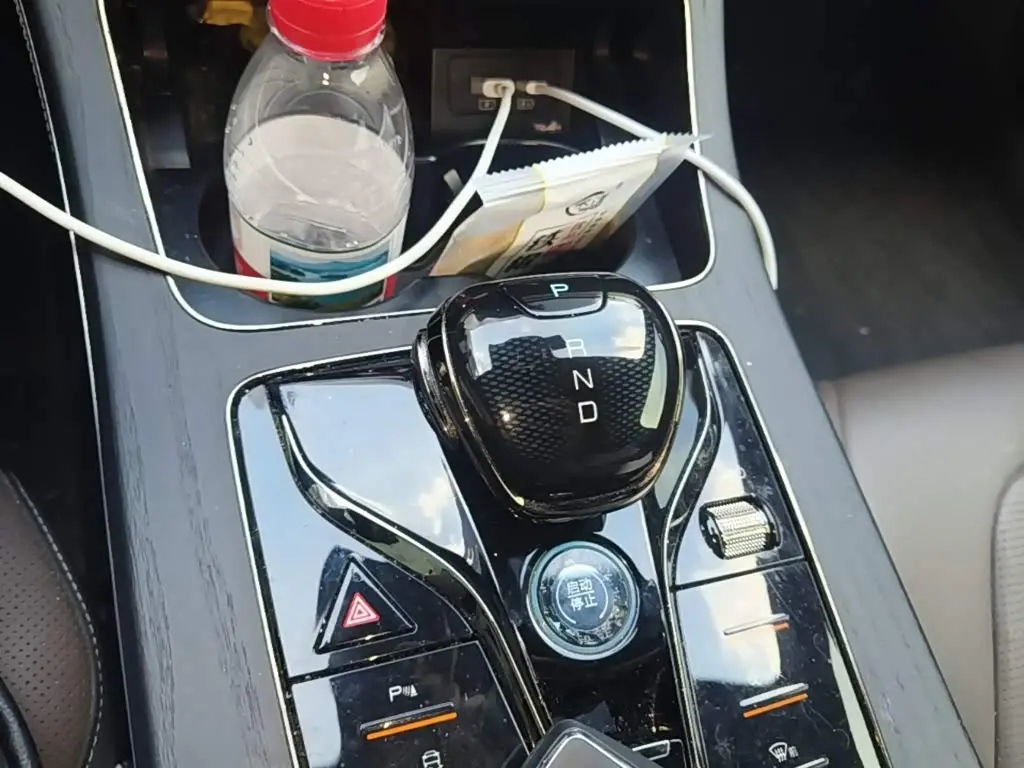 BYD Han 2023 — Photo 14/20