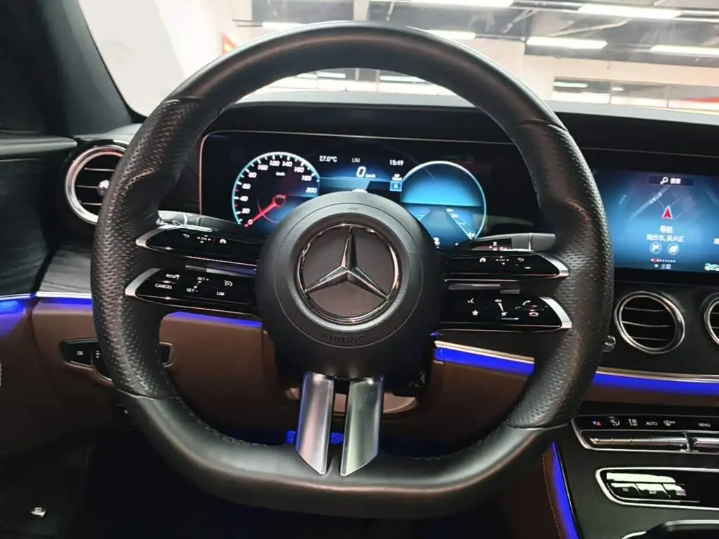 Mercedes-Benz E-Class 2023 — Фото 11/20