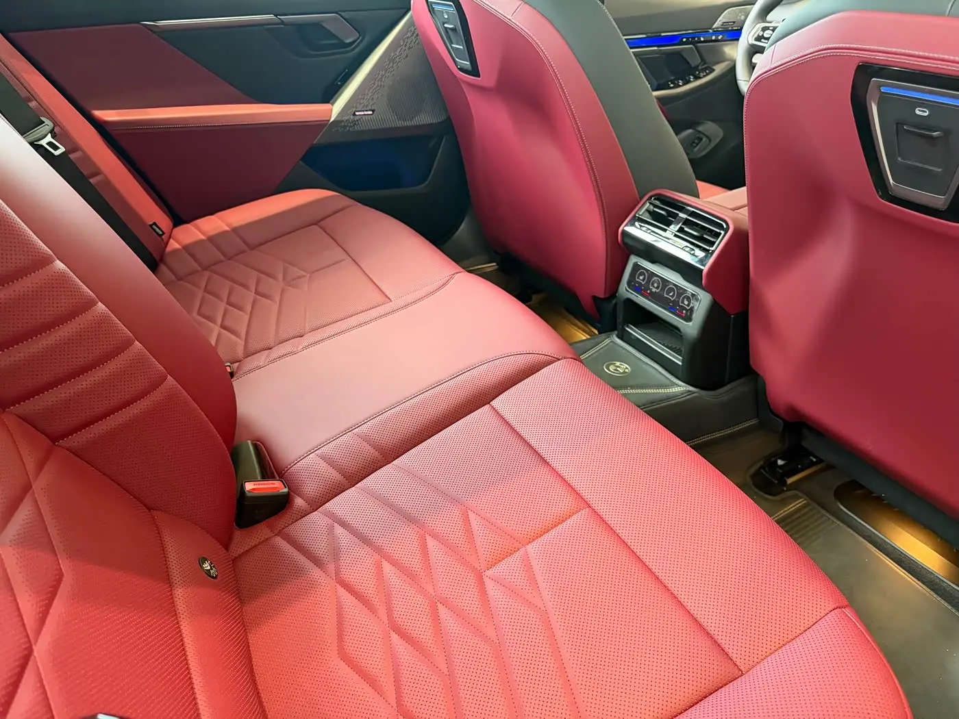 BMW 5 Series 2026 — Photo 6/18
