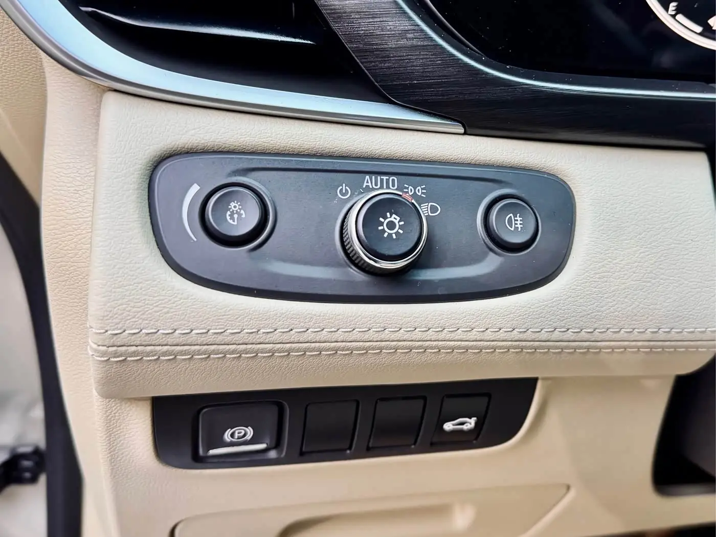 Buick GL8 2021 — Photo 12/20