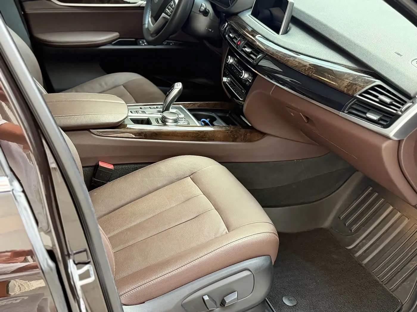 BMW X5 2019 — Photo 7/12