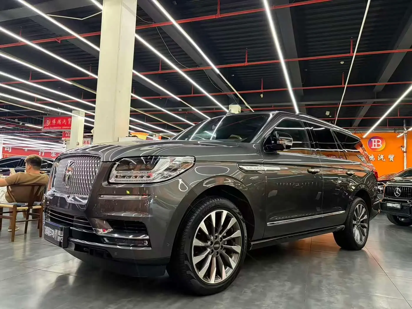 Lincoln Navigator 2018 — Şəkil 1/16