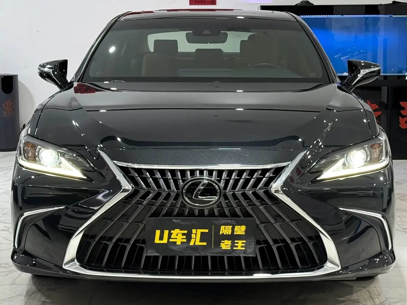 Lexus ES 2022 — Фото 2/9
