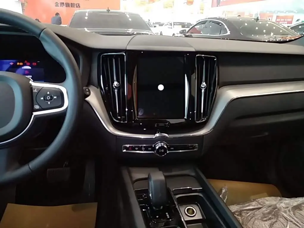 Volvo XC60 2026 — Photo 13/20