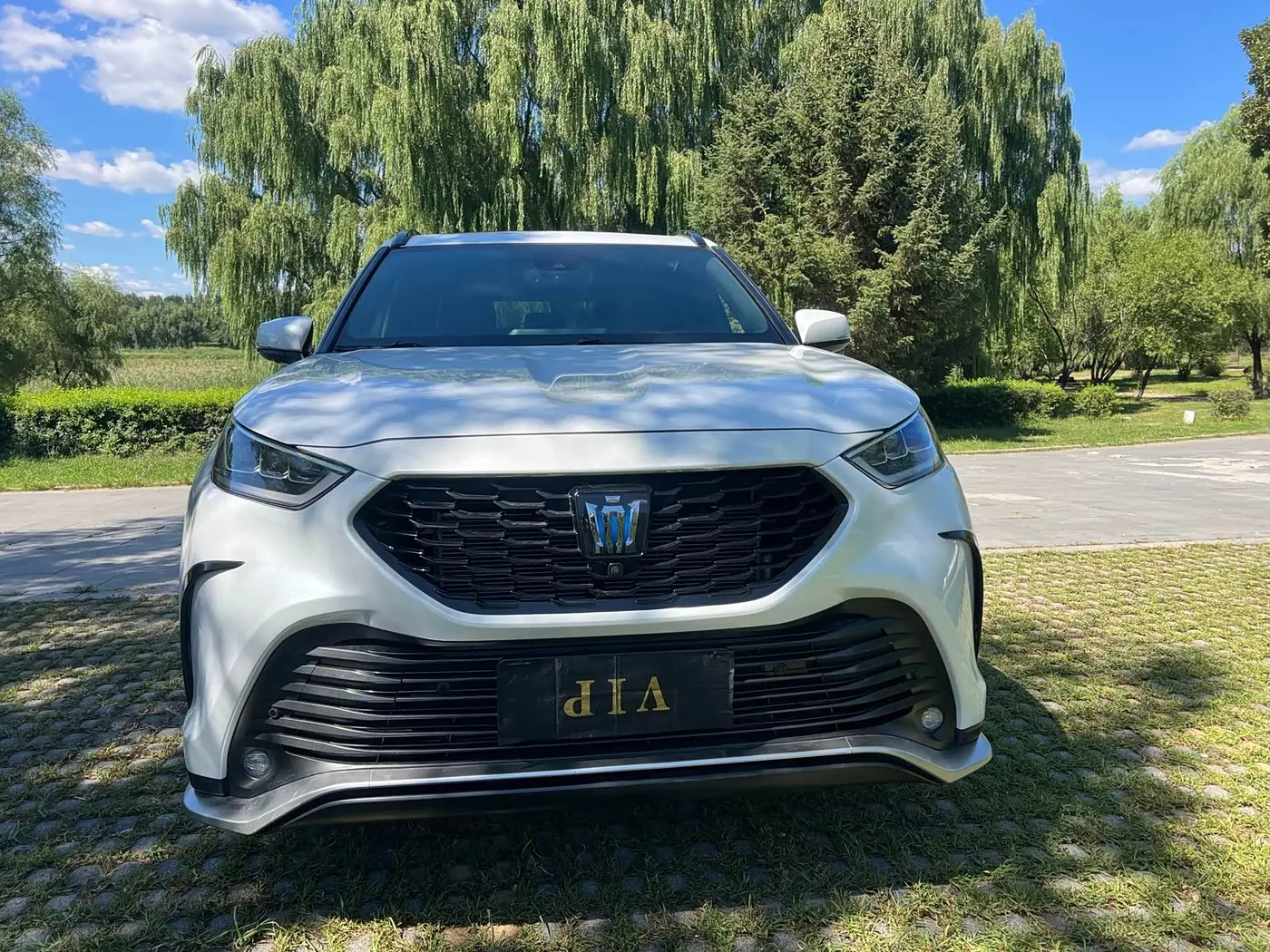 Toyota Crown Kluger 2022 — Photo 2/9