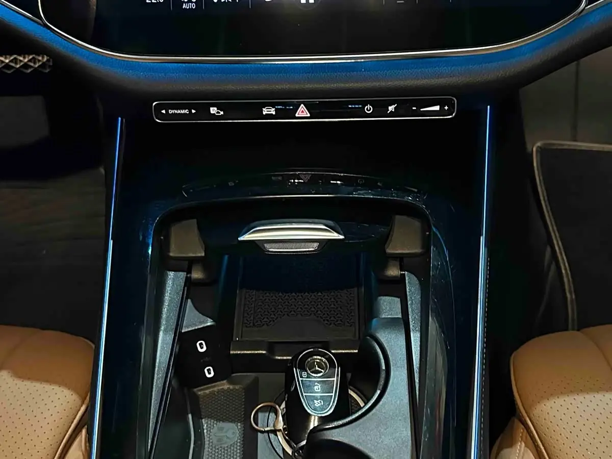 Mercedes-Benz E-Class 2024 — Şəkil 13/19