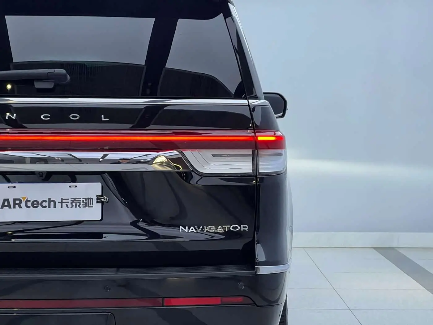 Lincoln Navigator 2023 — Photo 3/9