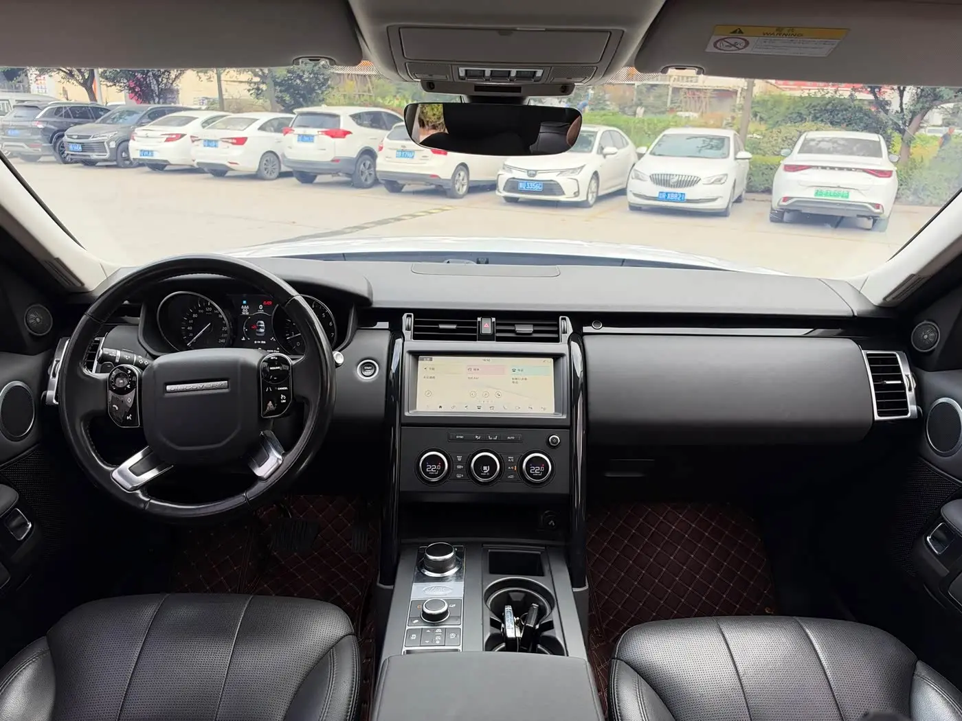 Land Rover Discovery 2019 — Фото 10/10