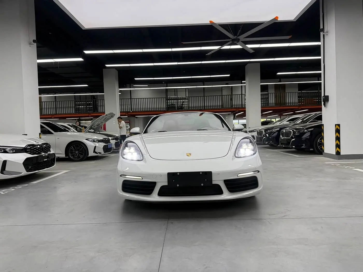 Porsche 718 2017 — Photo 2/19