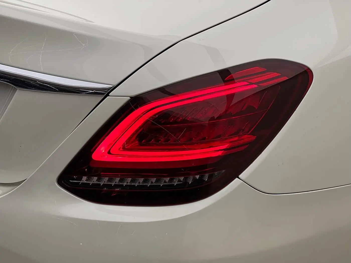 Mercedes-Benz C-Class 2019 — Photo 19/20