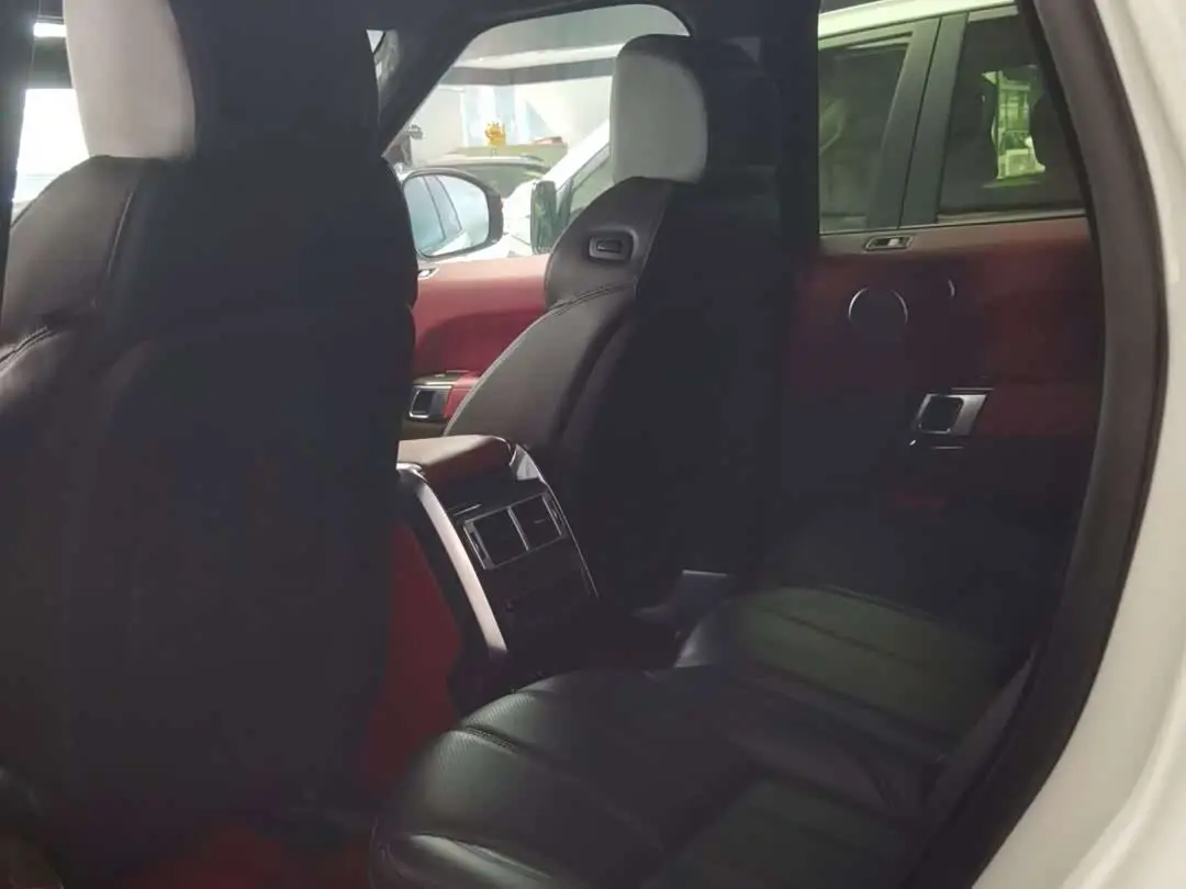Land Rover Range Rover Sport 2017 — Photo 16/16