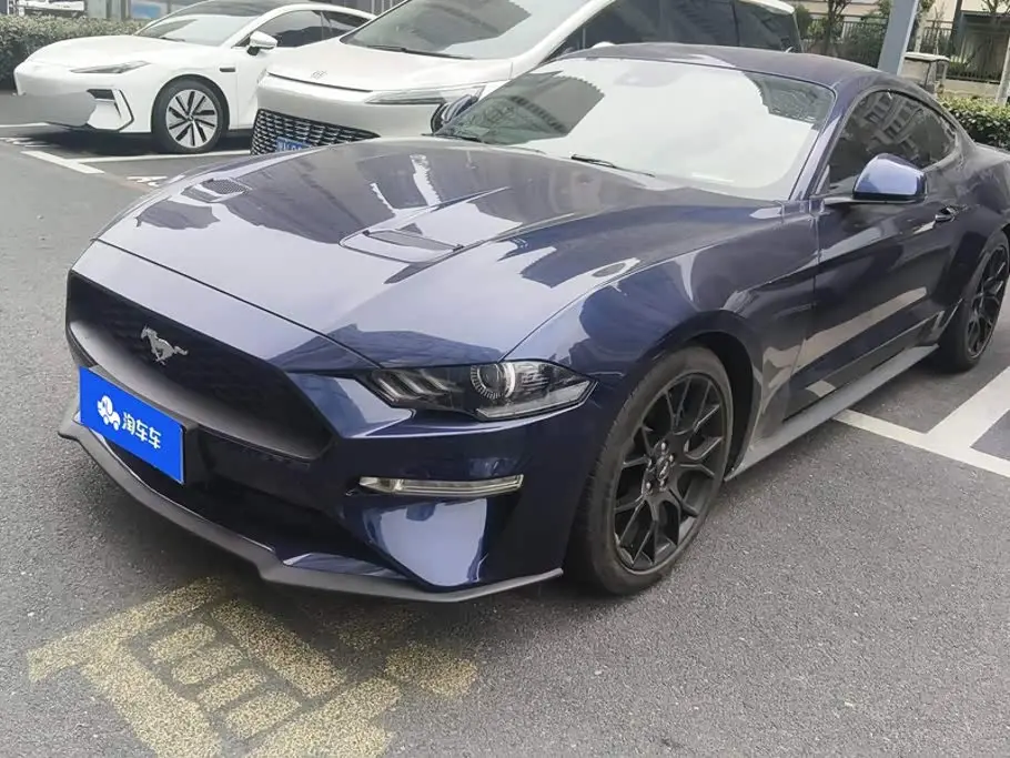 Ford Mustang 2021 — Photo 1/16