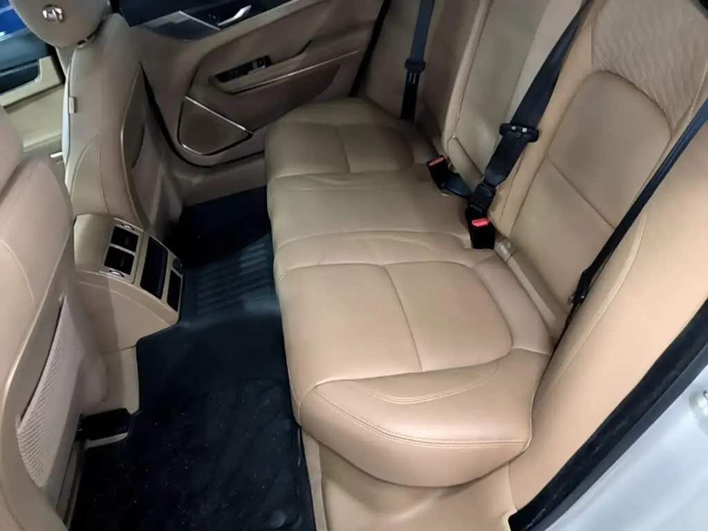 Jaguar XFL 2025 — Photo 17/20