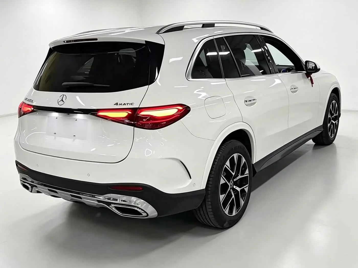 Mercedes-Benz GLC 2024 — Photo 8/9