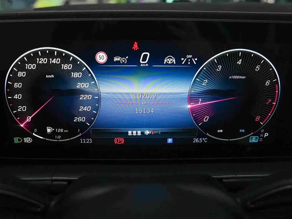 Mercedes-Benz GLE 2025 — Photo 7/18