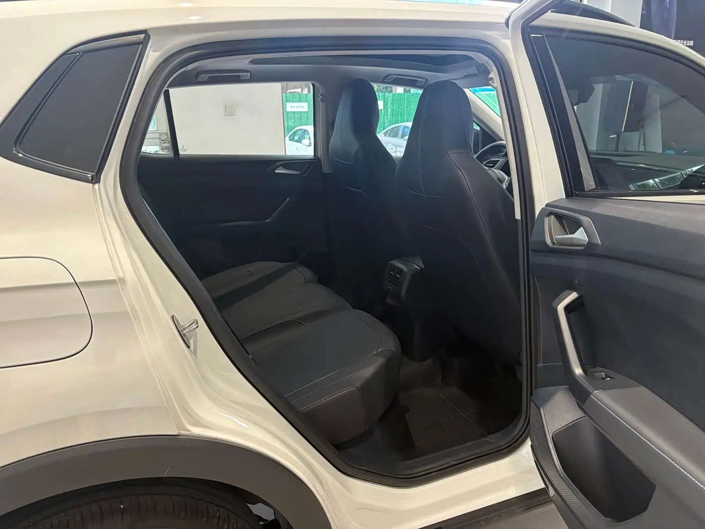 Volkswagen Tharu 2025 — Photo 7/17