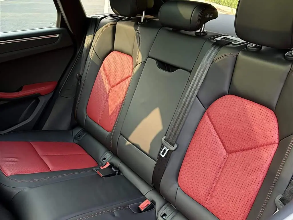 Porsche Macan 2019 — Фото 17/20