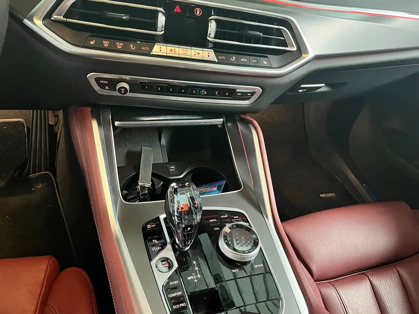 BMW X6 2020 — Photo 7/16