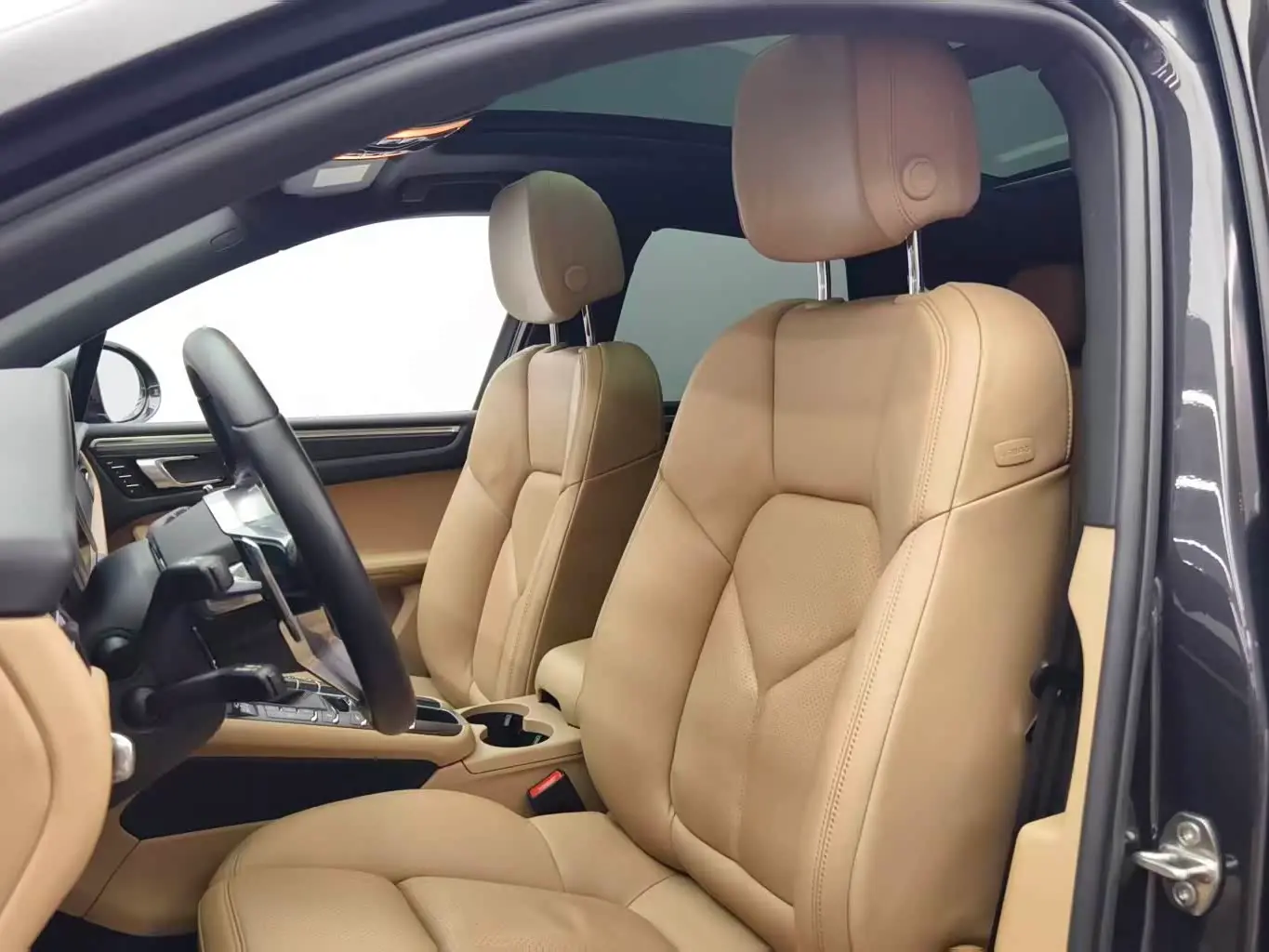 Porsche Macan 2021 — Photo 12/14