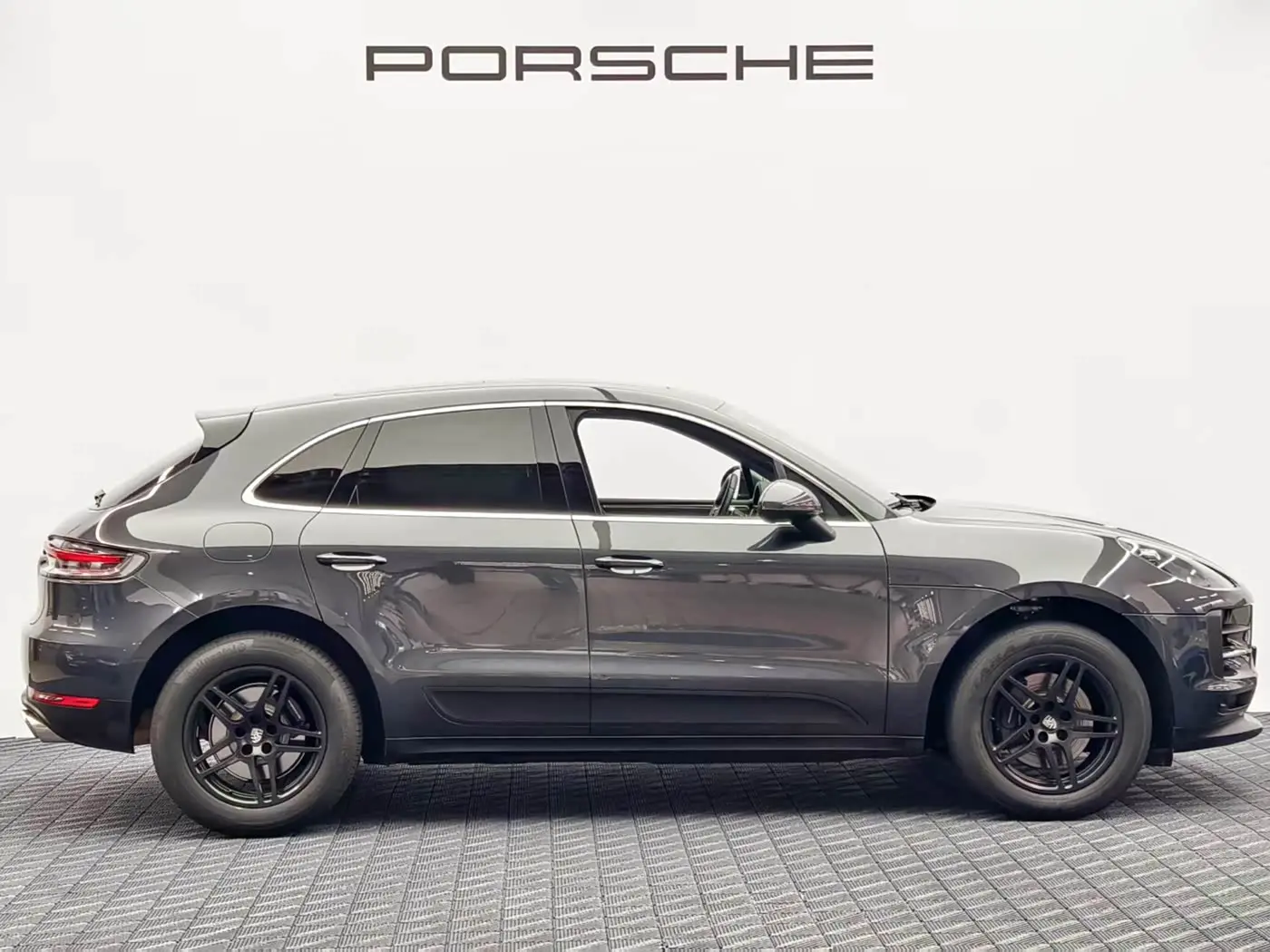 Porsche Macan 2021 — Photo 9/14