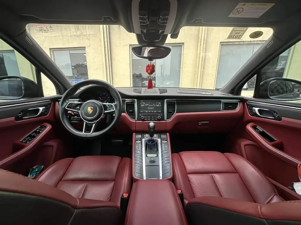 Porsche Macan 2018 — Photo 17/20