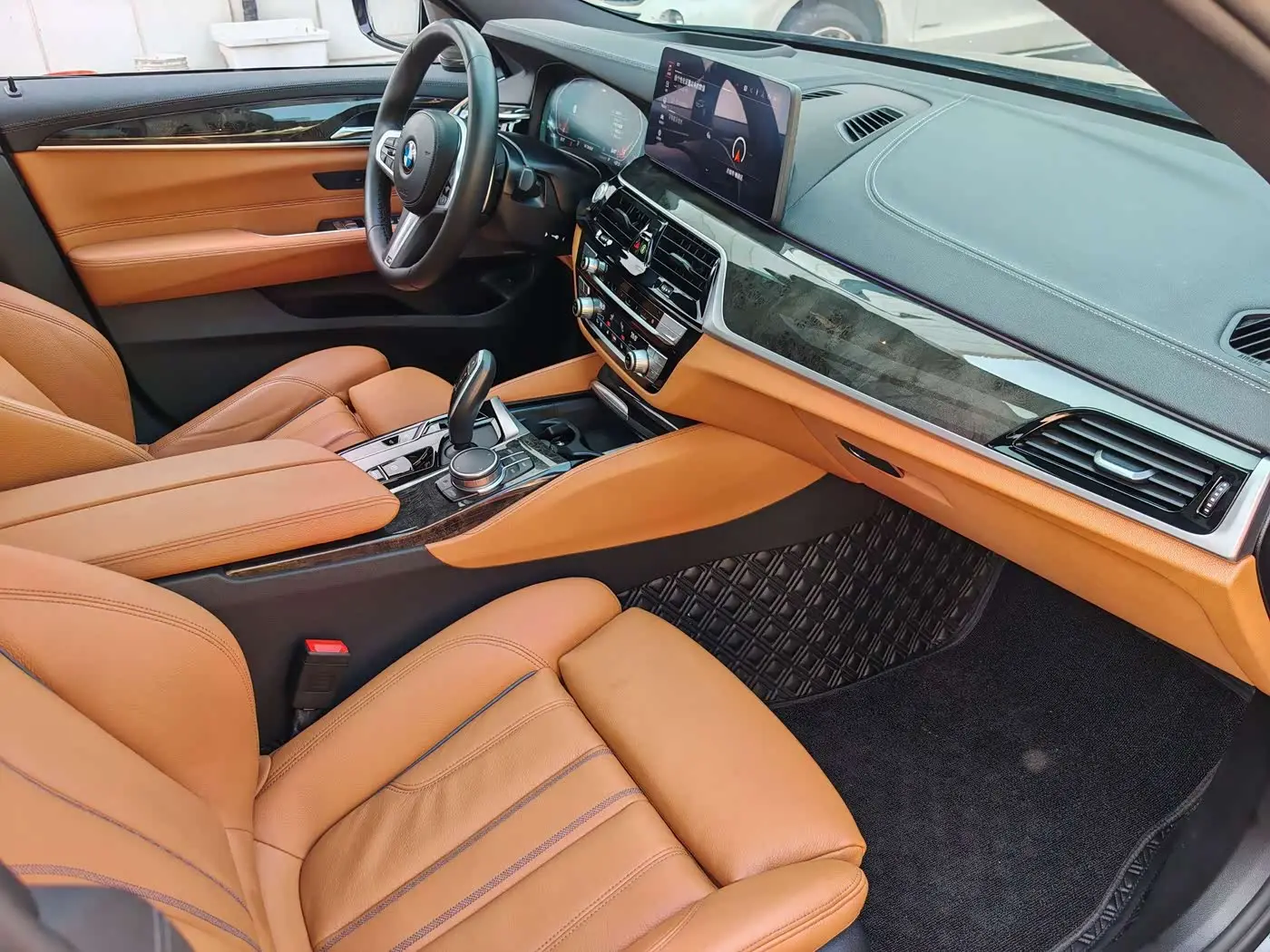 BMW 6 Series GT 2020 — Фото 19/20