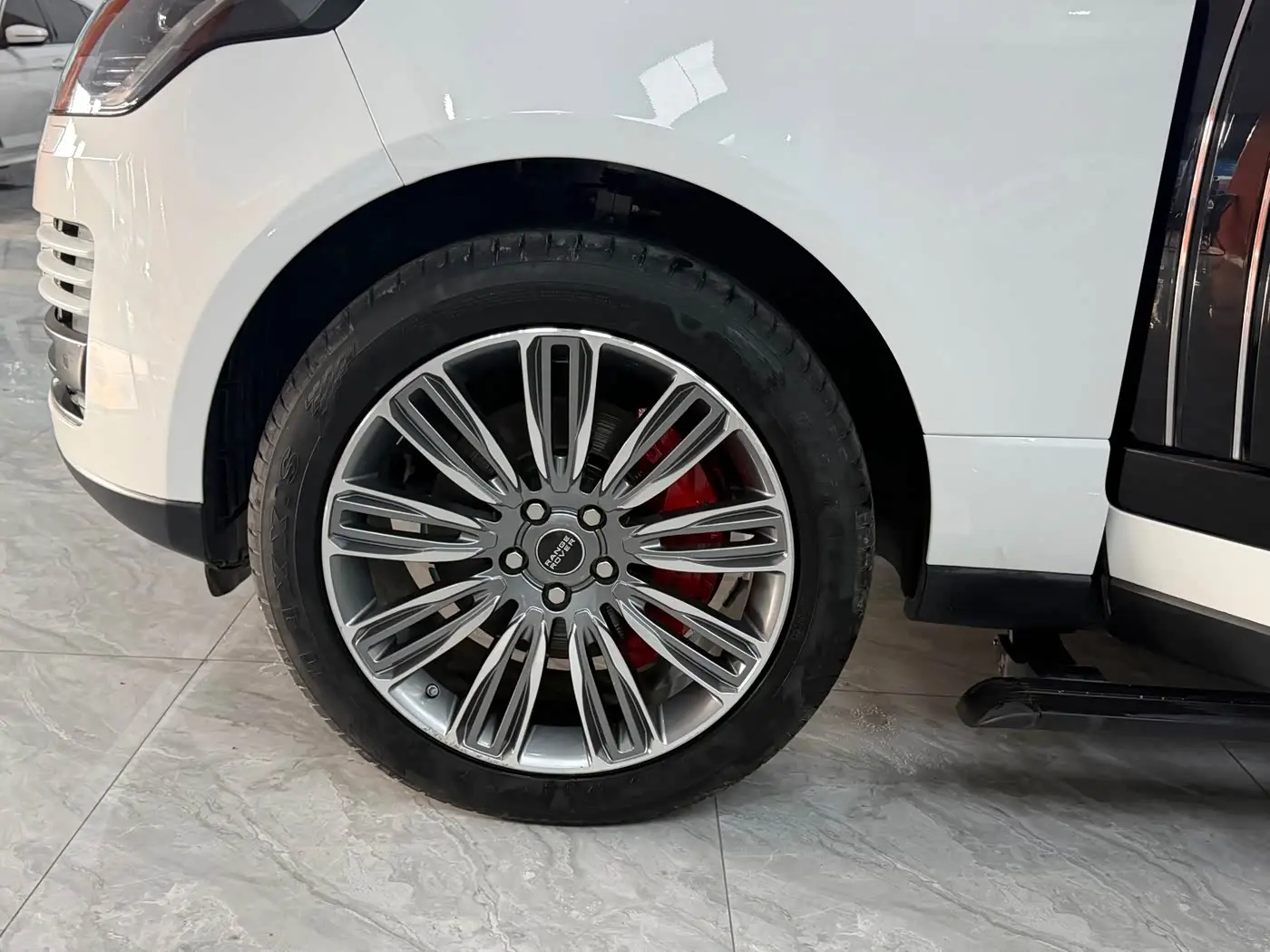 Land Rover Range Rover 2020 — Photo 4/20