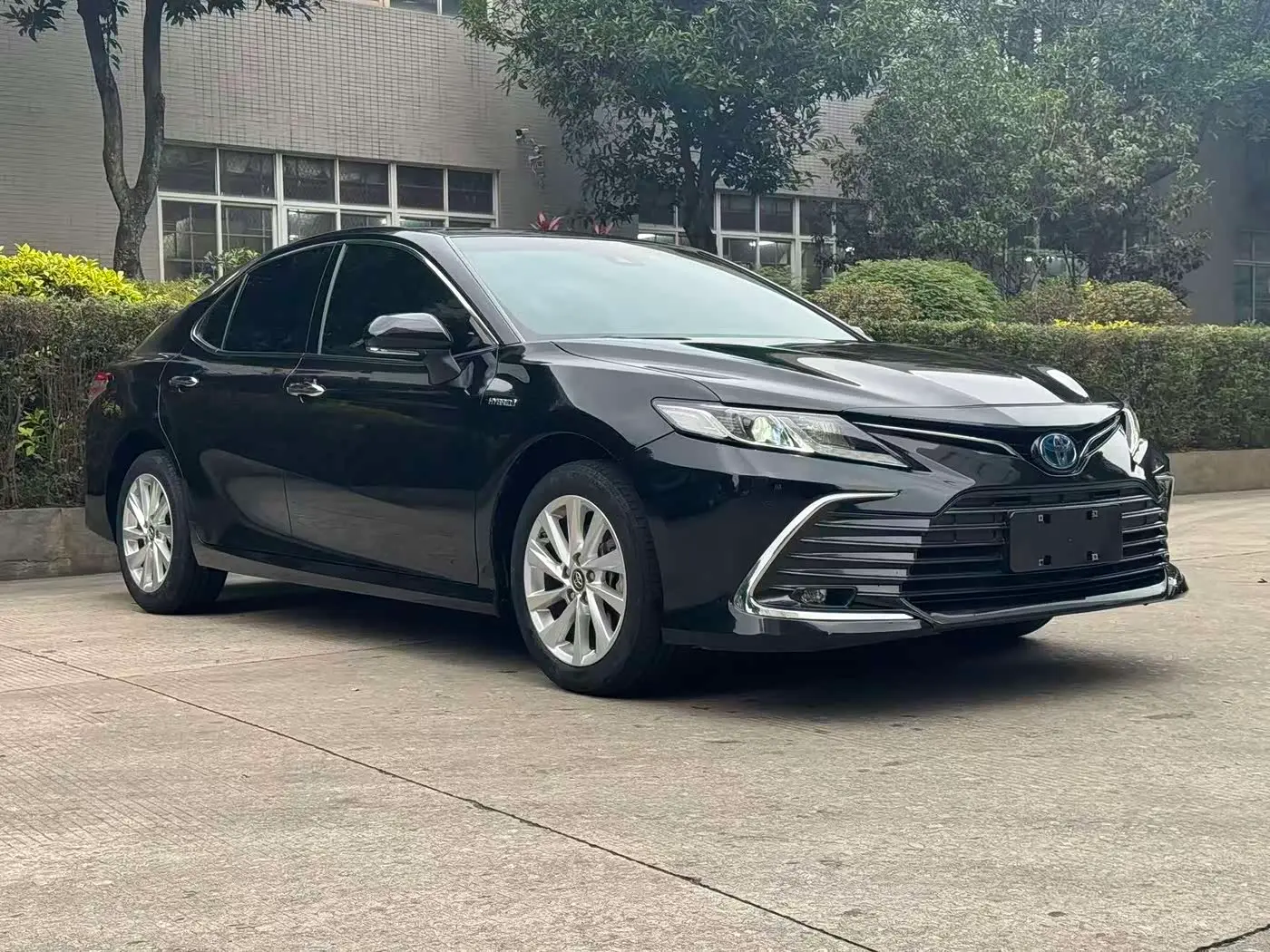 Toyota Camry 2022 — Şəkil 3/9