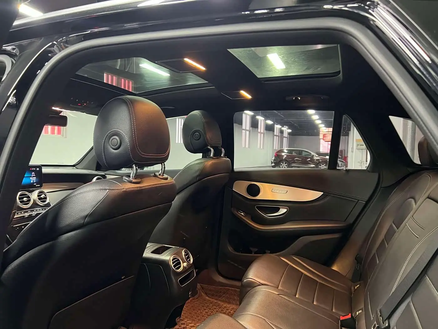 Mercedes-Benz GLC 2020 — Фото 14/19