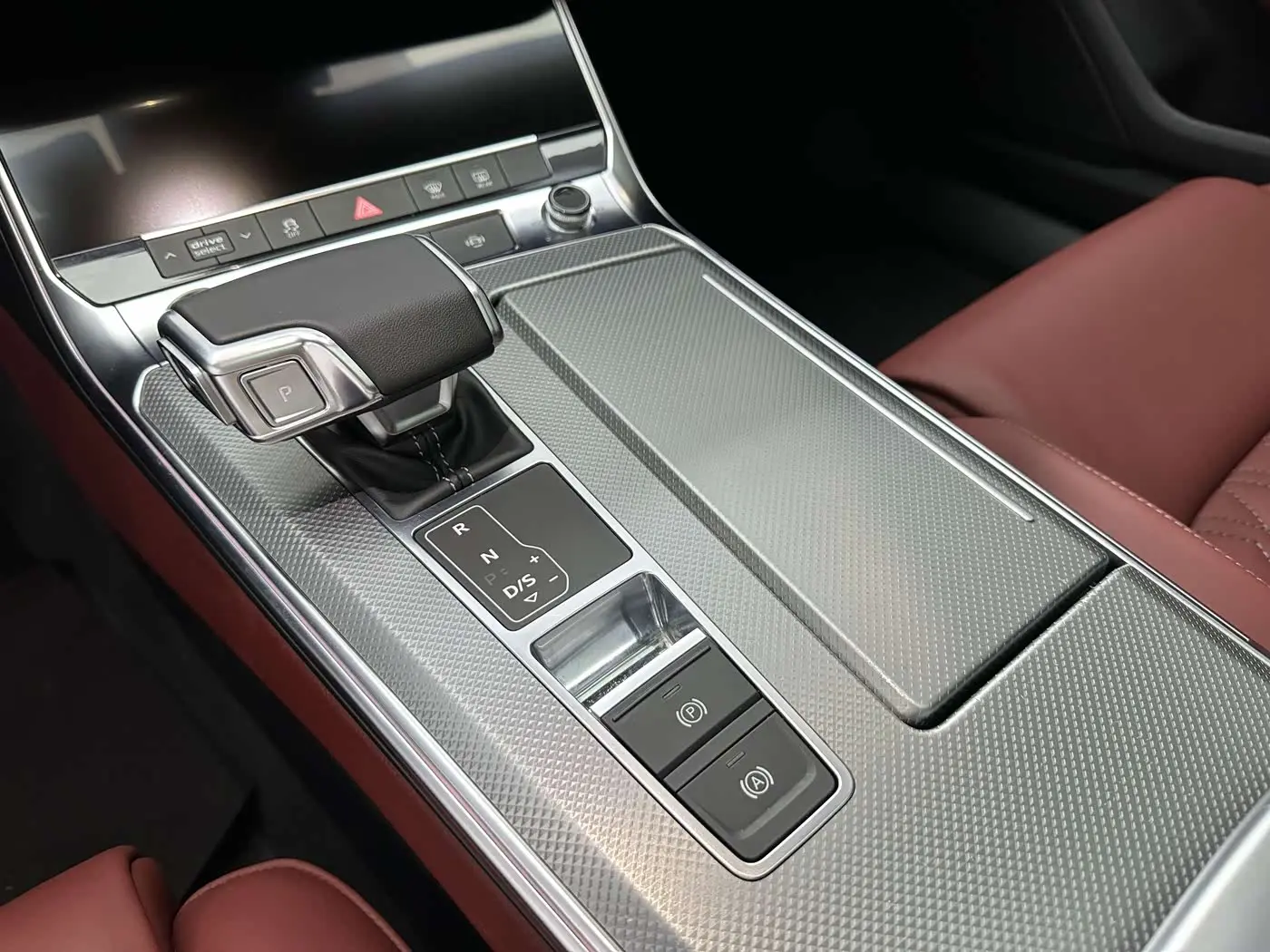 Audi A7L 2023 — Photo 18/20