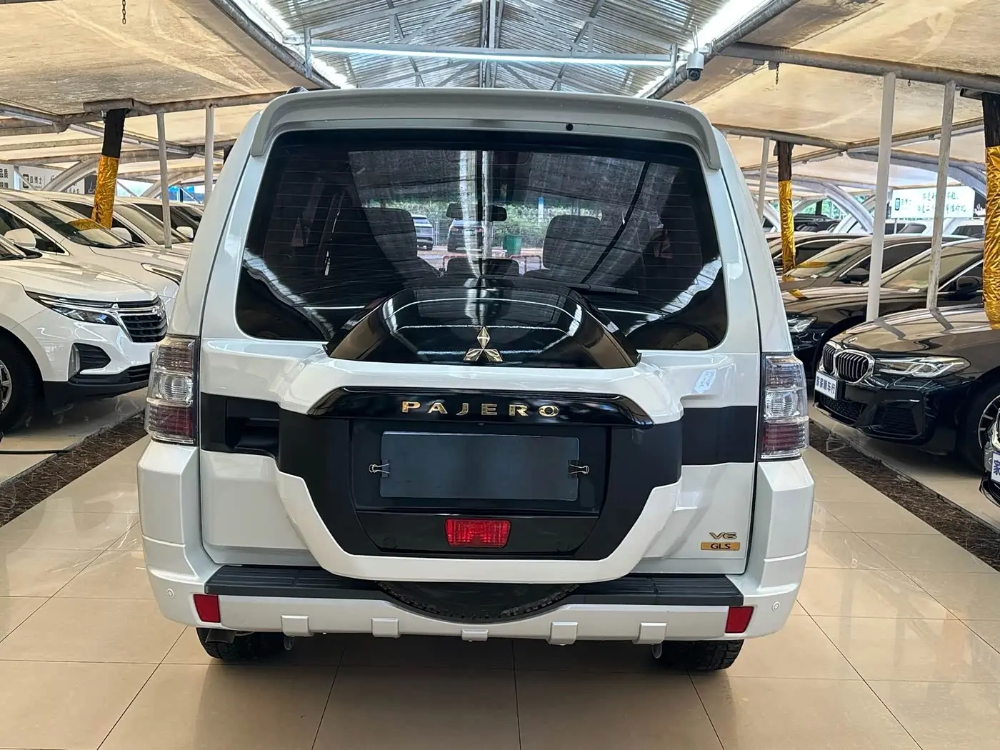 Mitsubishi Pajero 2020 — Photo 5/9