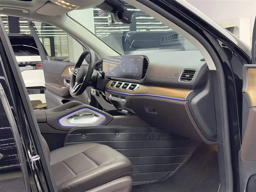 Mercedes-Benz GLE New Energy 2022 — Фото 8/19