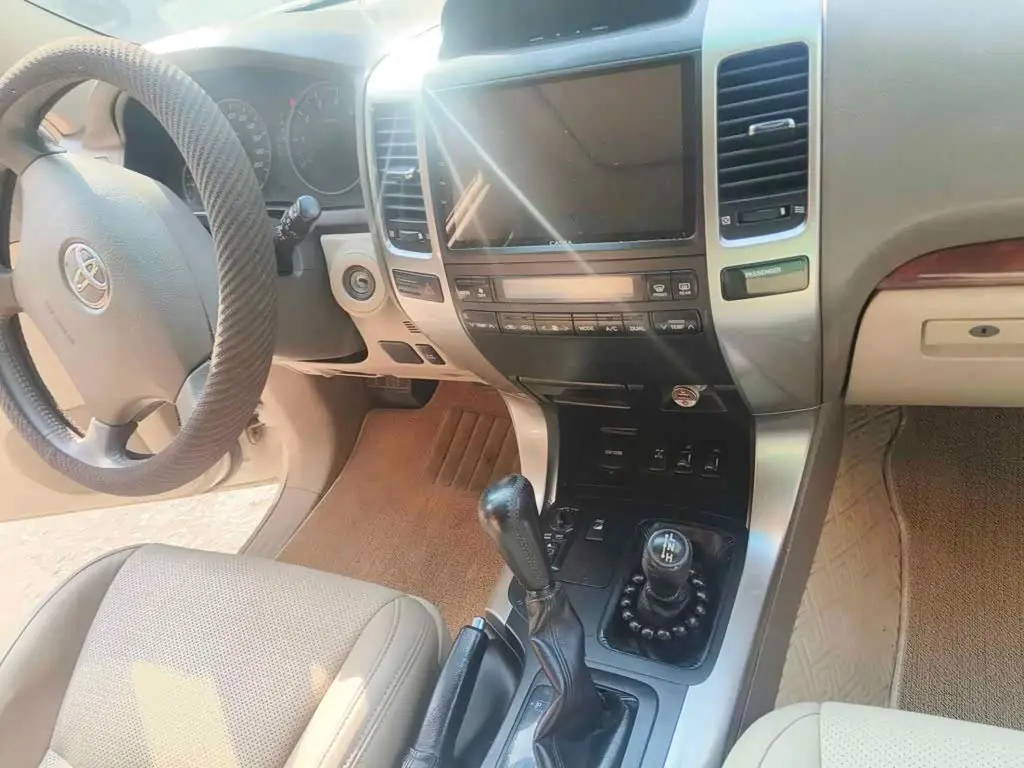 Toyota Prado 2009 — Photo 12/13