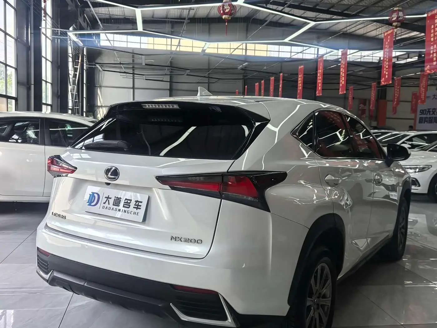 Lexus NX 2021 — Фото 6/11