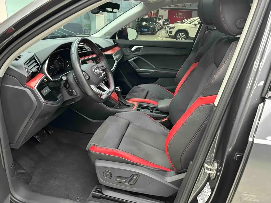 Audi Q3 2023 — Photo 14/20