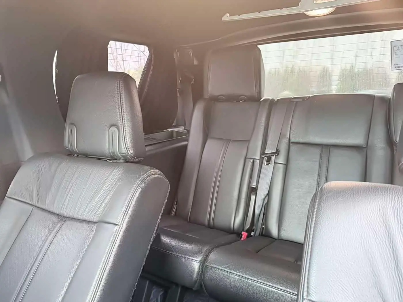 Lincoln Navigator 2017 — Photo 14/16