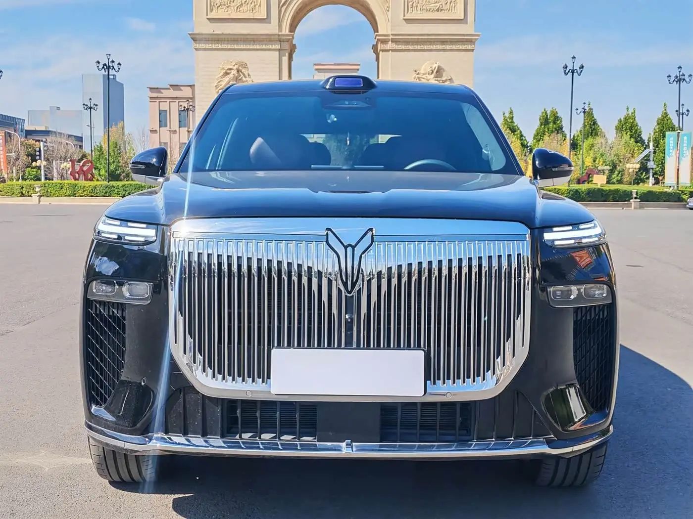 Voyah Auto VOYAH Taisan 2025 — Photo 2/20