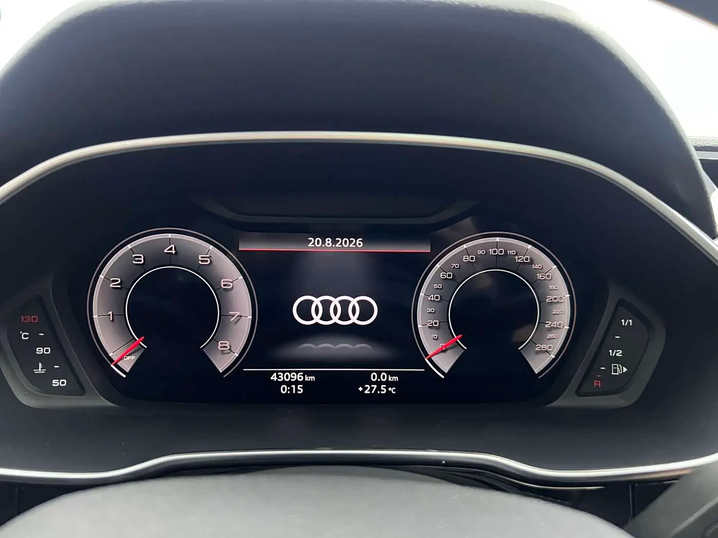 Audi Q3 2022 — Фото 16/19