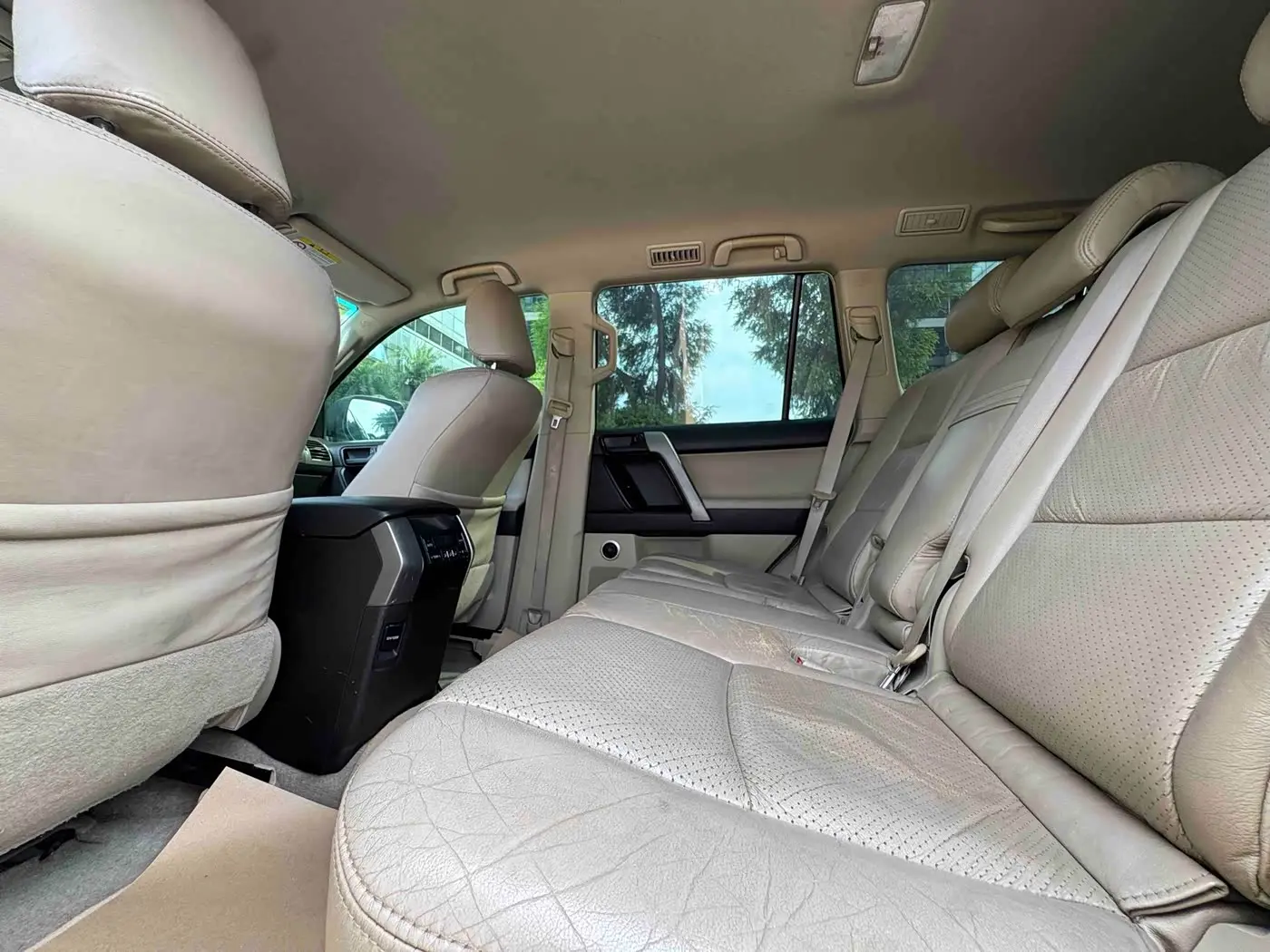 Toyota Prado 2010 — Photo 7/15