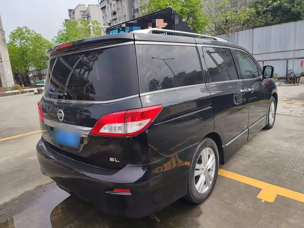 Nissan Quest 2015 — Photo 5/20