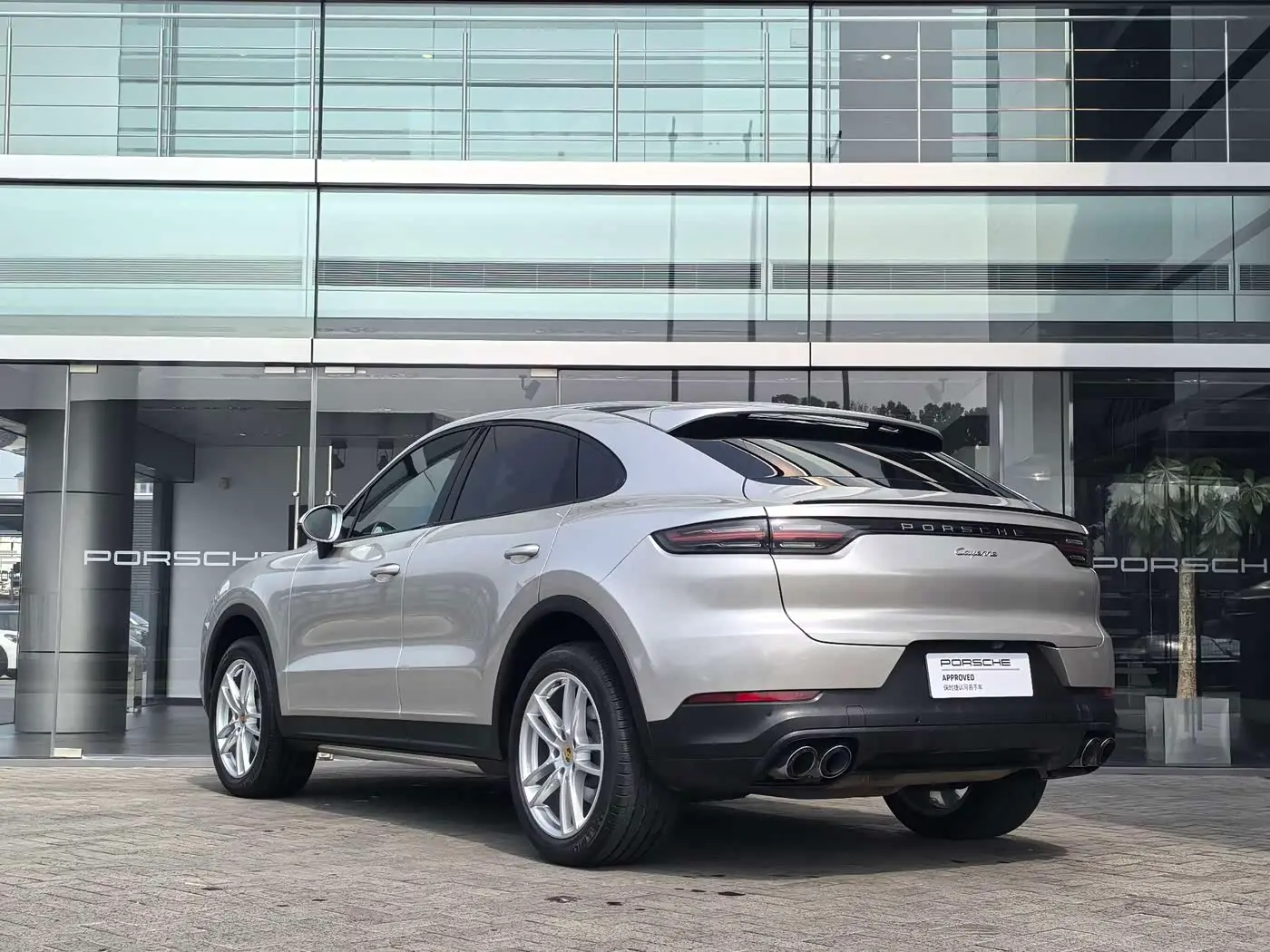 Porsche Cayenne 2023 — Фото 6/13