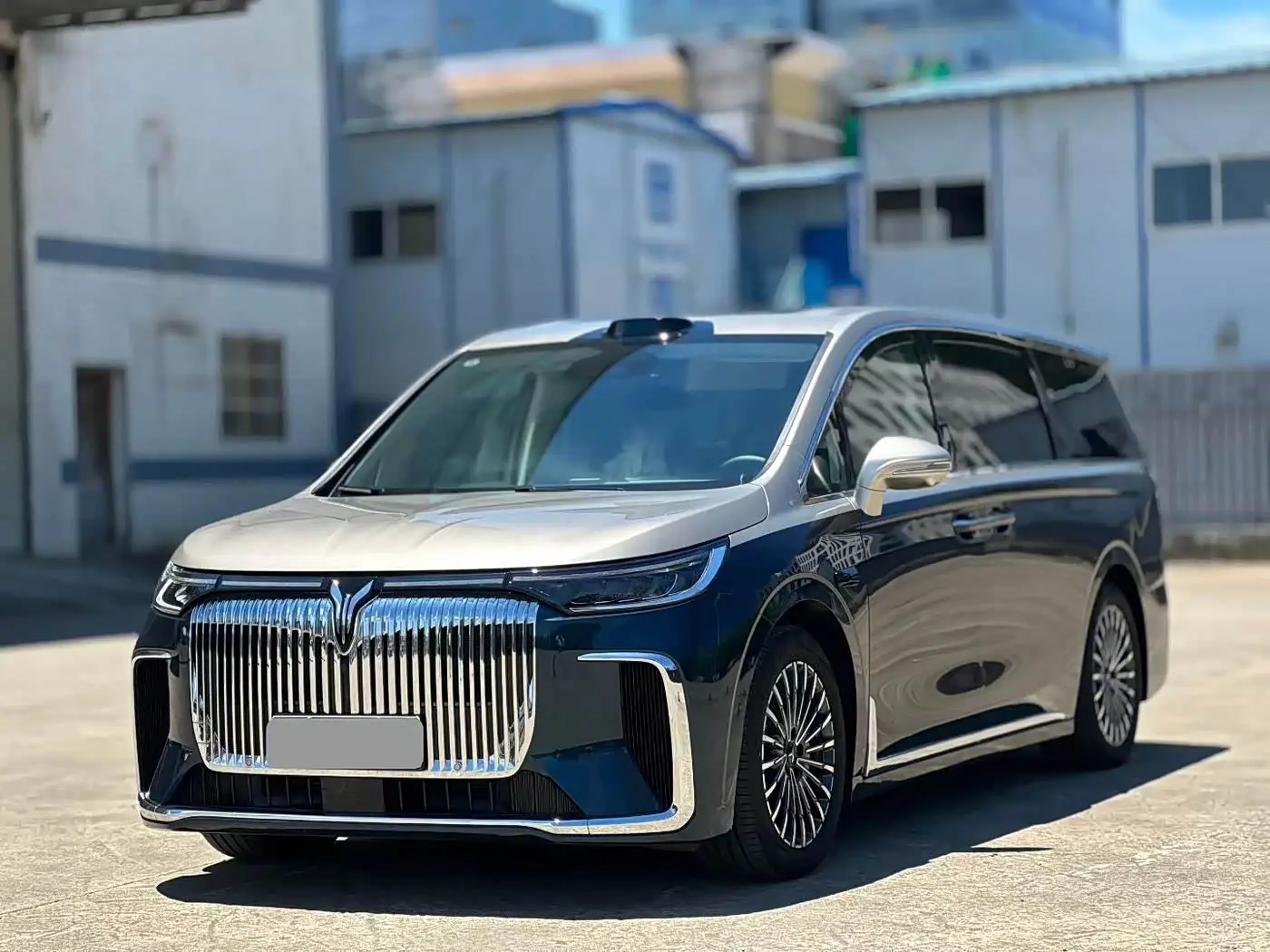 Voyah Auto Voyah Dreamer 2025 — Photo 1/9