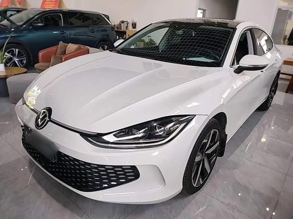 Volkswagen Lamando 2024 — Photo 2/20