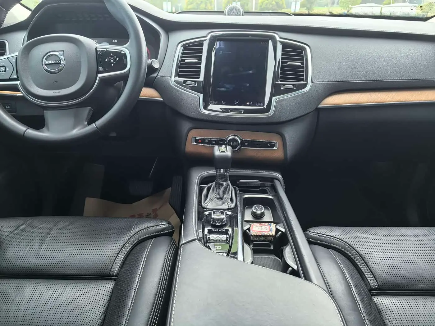 Volvo XC90 2018 — Photo 15/20