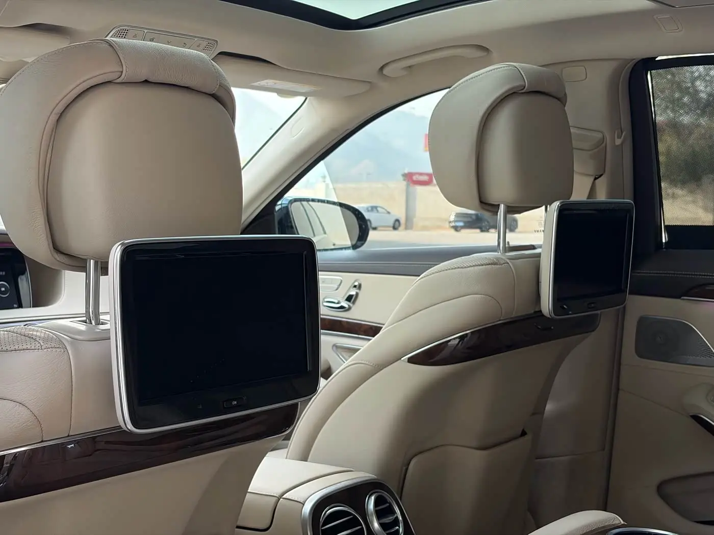 Mercedes-Benz S-Class 2016 — Photo 8/20