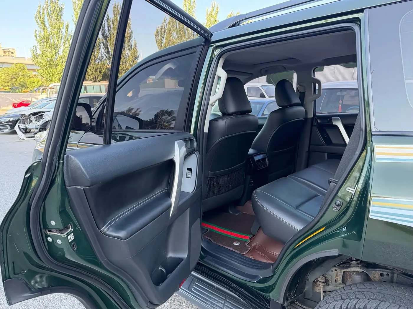 Toyota Prado 2017 — Photo 6/20