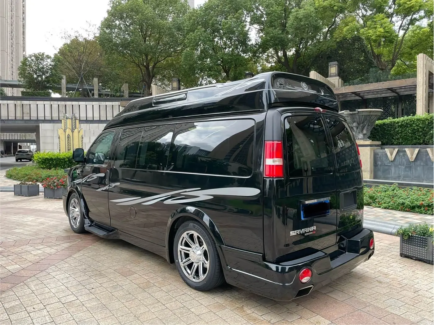 GMC Savana 2015 — Photo 5/16