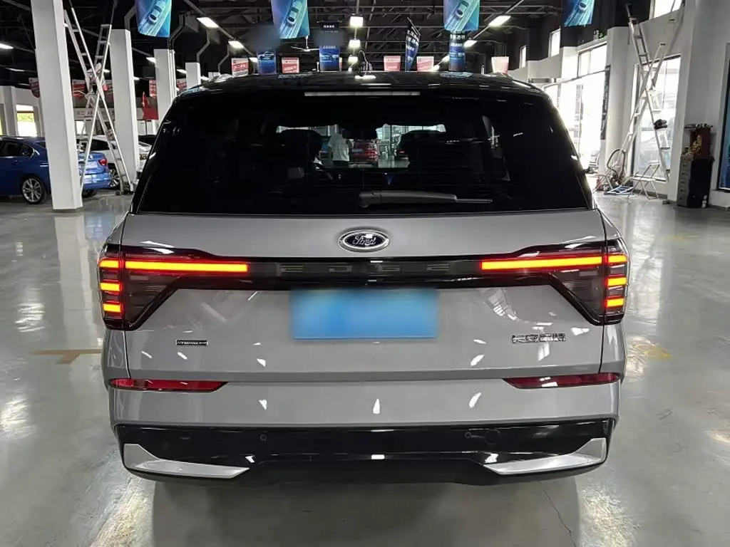 Ford Edge 2024 — ფოტო 13/20