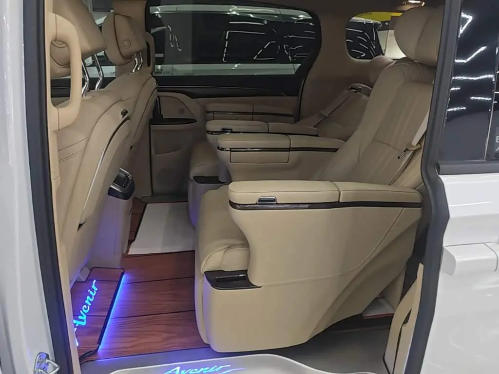 Buick GL8 2024 — ფოტო 12/19