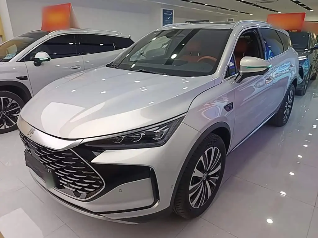 BYD Tang New Energy 2025 — Photo 1/20
